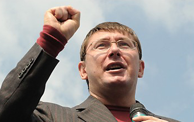 Юрій Луценко — вільний, але не поновлений у правах