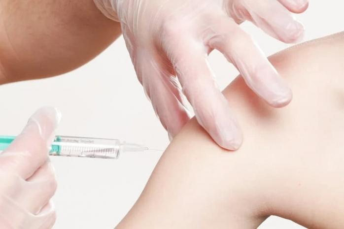 Вакцинація смертю: справа про анафілактичний шок