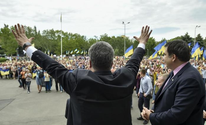 Зачем Порошенко нужен Саакашвили