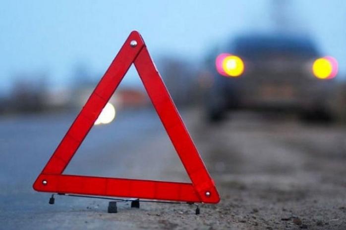 У Києві автомобіль із президентського кортежу збив літнього чоловіка (ФОТО)