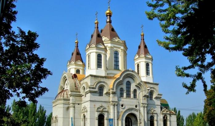 В Запорожье новый религиозный скандал: священника выгнали из церкви из-за проукраинской позиции
