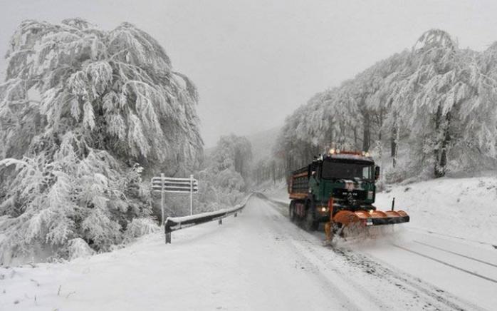 Снігопади в Україні: BBC