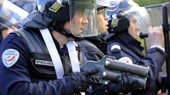 Во Франции приверженец «Исламского государства» захватил заложников в супермаркете (ФОТО)
