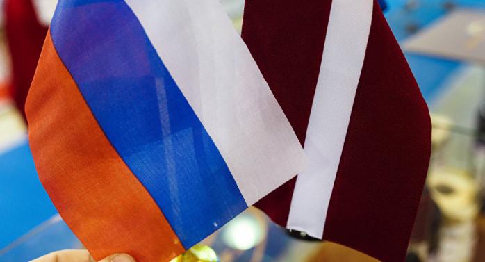 Языковой скандал в Латвии: Россия обвиняет латвийские власти в дискриминации русскоязычного нацменьшинства