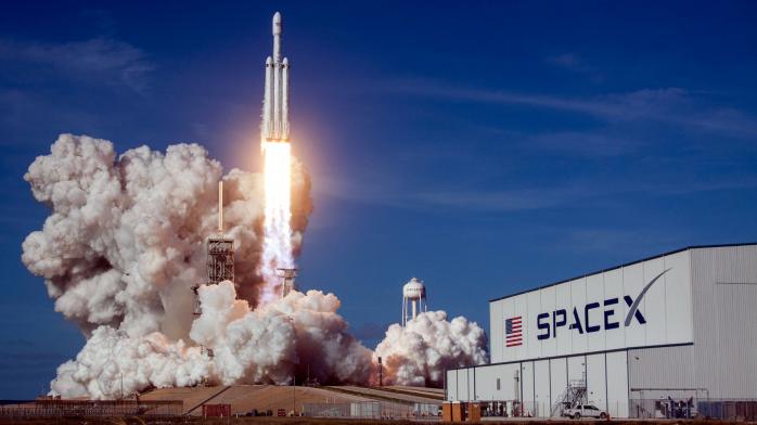SpaceX запустила еще 10 инновационных спутников связи (ВИДЕО)