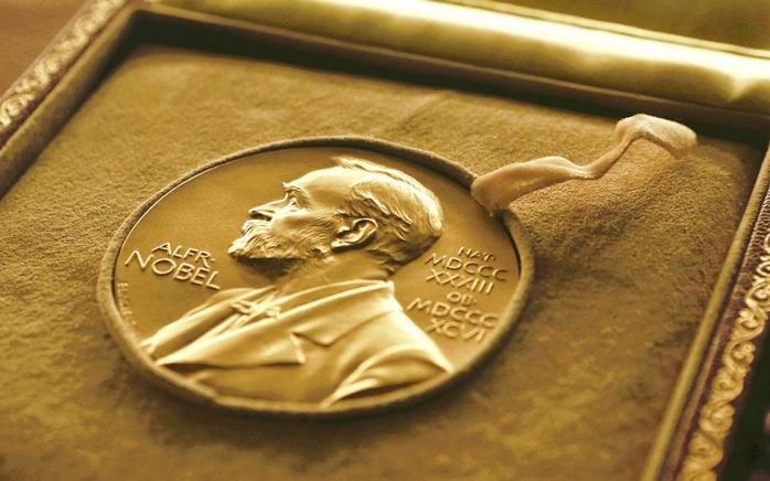 Нобелівська премія з літератури знаходиться під загрозою — DW