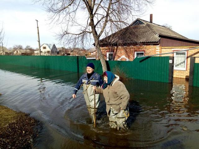 Весняна повінь в Україні триває: в ДСНС назвали регіони, які затопить найближчими днями