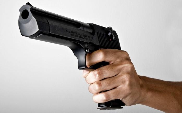 Стрельба в Херсоне: неизвестный убил мужчину и ранил еще одного (ФОТО)
