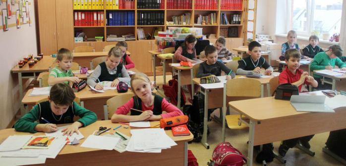 Мовний скандал у Латвії: в Ризі пройшла акція протесту проти освіти латиською мовою (ФОТО, ВІДЕО)