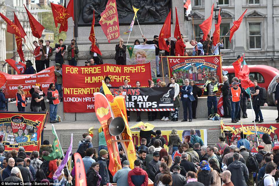 Фото: митинг в Лондоне, dailymail