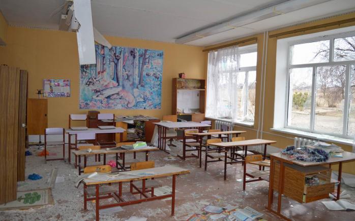 Разрушенная школа на Донбассе. Фото: 112 Украина