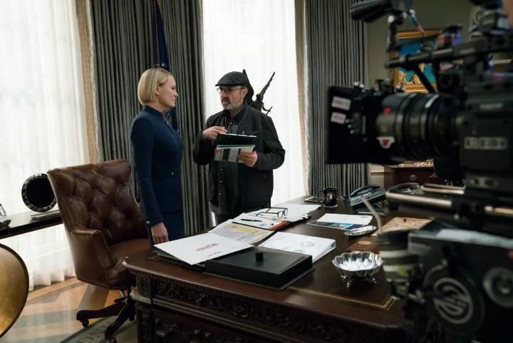 Робін Райт і режисер Алік Сахаров. Фото: Netflix