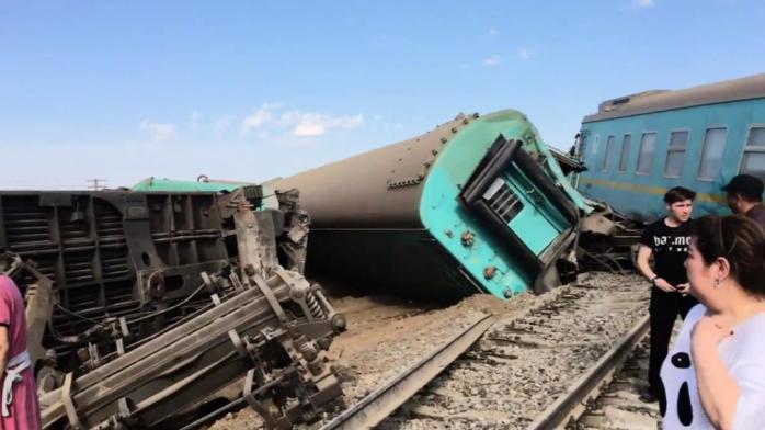 Аварія потяга. Фото: Соцмережі