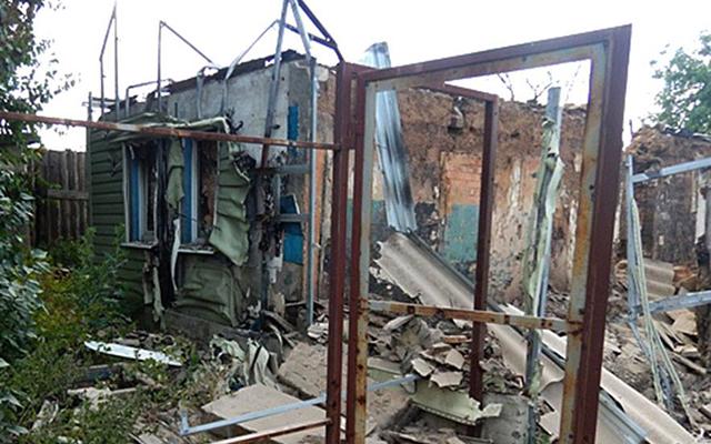 Пошкодження в населеному пункті Зайцеве. Фото: штаб ООС