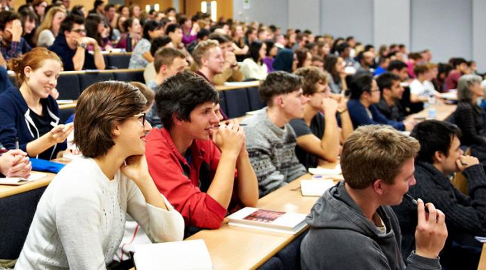 Около трети студентов частных вузов в Латвии учатся на русском языке, фото: infoliepaja.lv