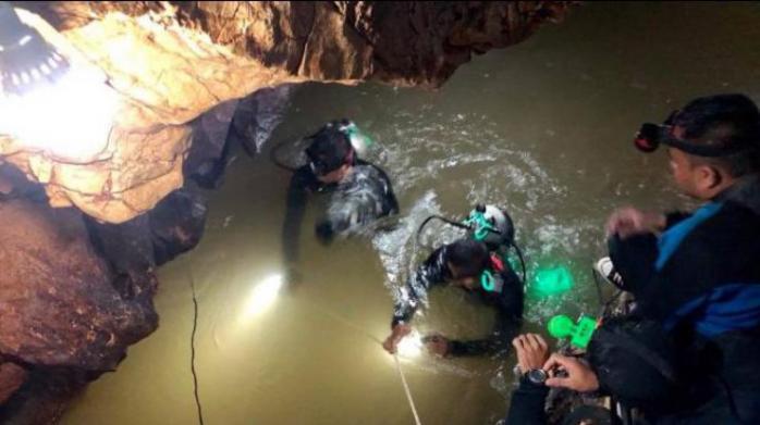 Спасательная операция в Таиланде. Фото: Podrobnosti