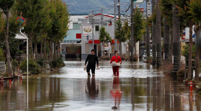 Еще 70 человек числятся пропавшими без вести, фото: The Japan Times