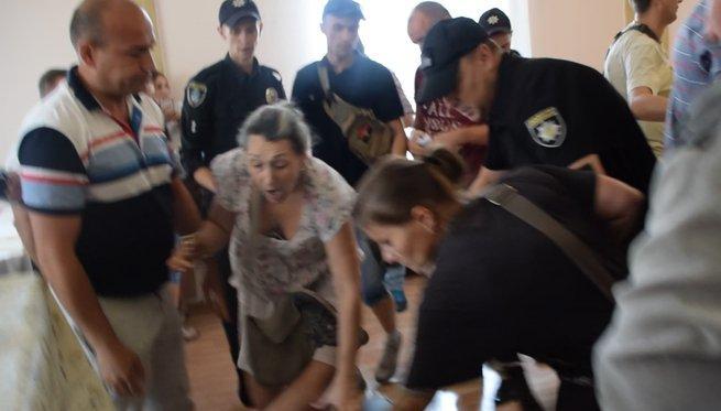 Женщины принимали активное участие в избиении, фото: «Новости N»