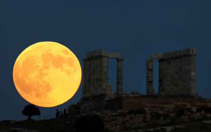 Лунное затмение. Фото: Reuters