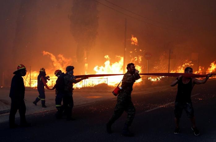 Пожар в Греции. Фото: Twitter