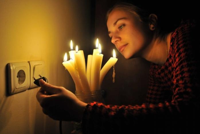 Час діставати свічки, фото: Hyser