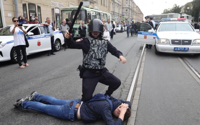 Разгон митинга в РФ. Фото: Медиазона