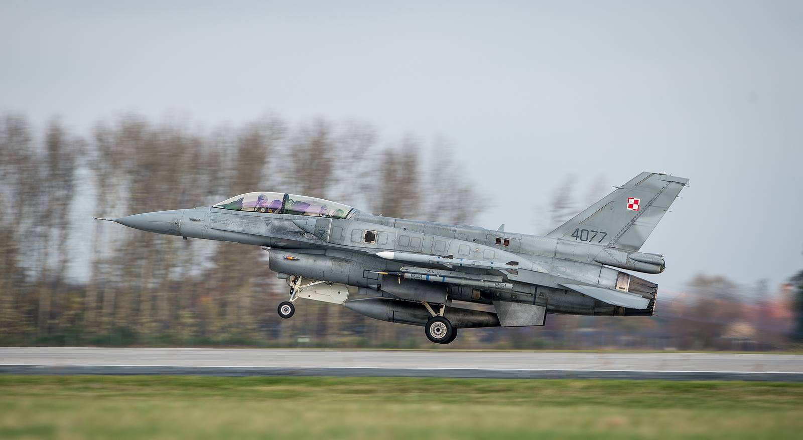 Польський винищувач F-16. фото - mil.in.ua