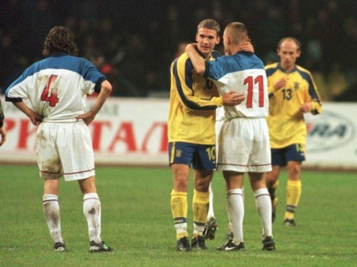  Андрей Шевченко после матча Россия-Украина (1:1), 1999 год, фото - Совспорт