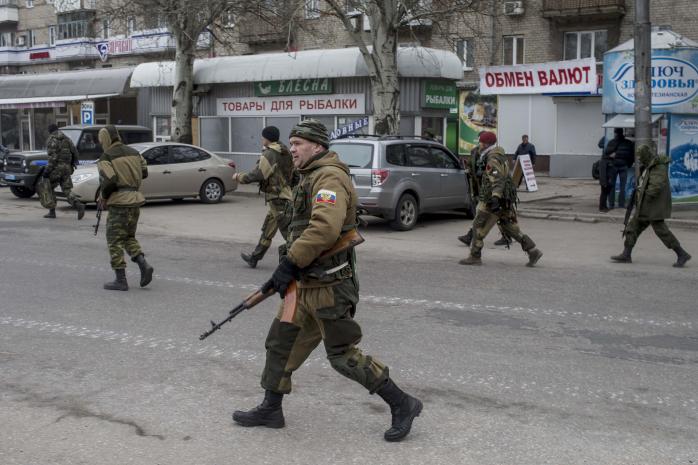 Бойовики на вулицях Донецька, фото: «Главред»
