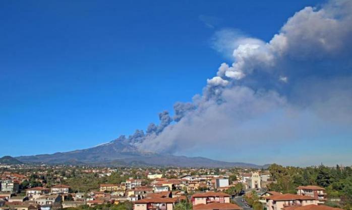 Виверження вулкану Етна, фото: ANSA