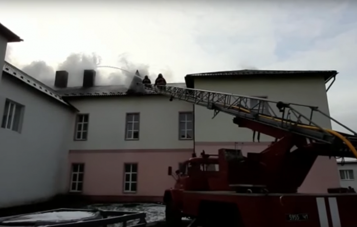 На Прикарпатті загорілась лікарня — пожежа в COVID-лікарні, фото — ДСНС