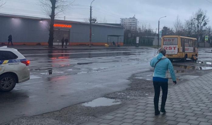Маршрутка збила жінок на “зебрі”, водій тягнув загиблу через пів-Львова