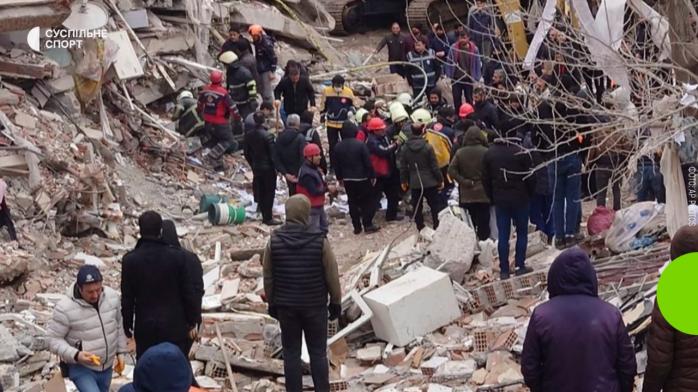 Киев не знает о судьбе 24 украинцев после смертоносного землетрясения в Турции