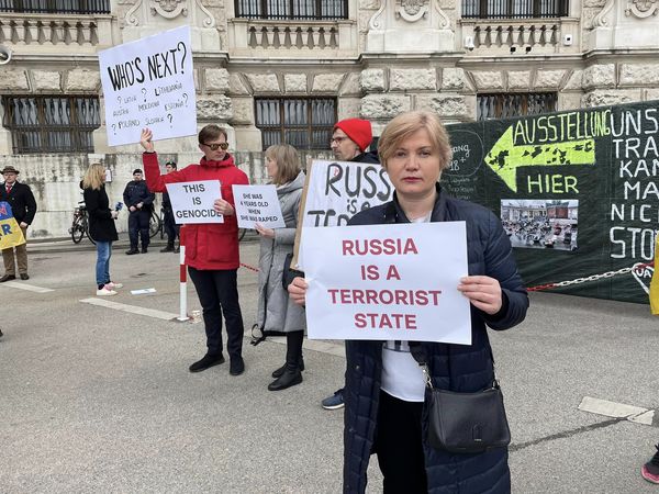 Українці пікетують засідання ОБСЄ у Відні