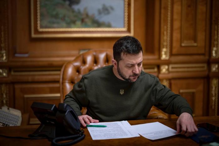 Зеленський підписав закон про відбір суддів КСУ. Фото: 