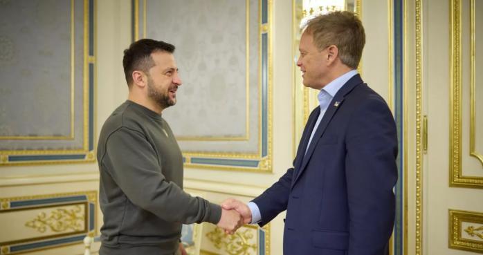 В Киев одновременно прибыли министры обороны Франции и Великобритании 