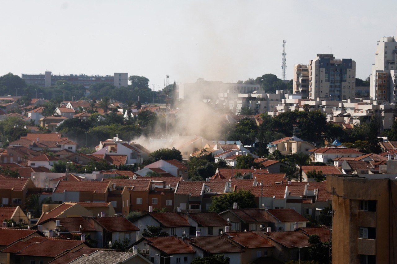 Наслідки атаки на Ізраїль. Фото: Reuters