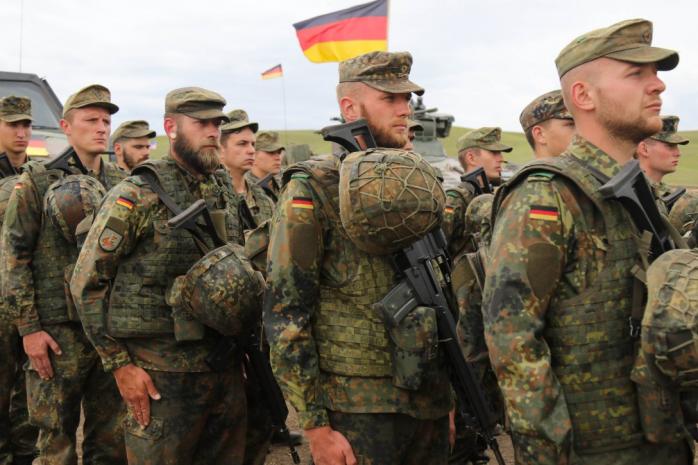 Німеччина перекинула понад тисячу військових на Близький Схід