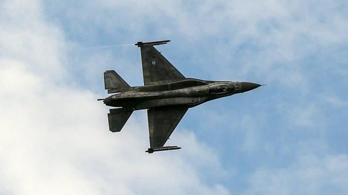 Премьер Нидерландов назвал сроки прибытия F-16 для обучения украинских пилотов