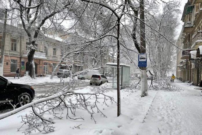 Сніжний шторм забрав життя трьох людей в Одесі