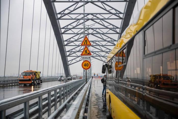  В Киеве открыли мост-долгострой 