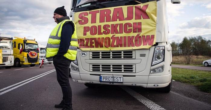 Продолжается акция польских перевозчиков по блокированию границы, фото: rus-info.com