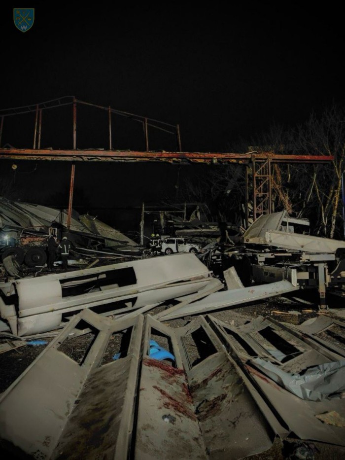 Наслідки нічної атаки російських безпілотників, фото: Сили оборони півдня України