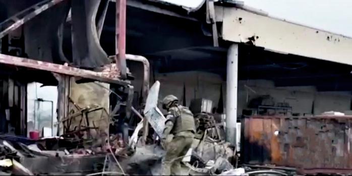 В ночь на 15 декабря в Мариуполе прогремели мощные взрывы, скриншот видео