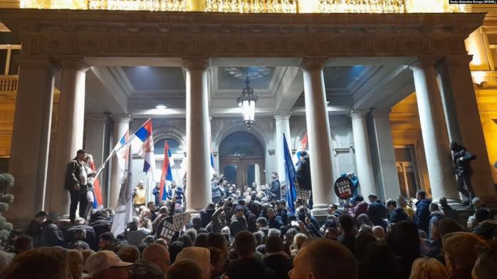 Протести у Сербії - поліція затримала 38 мітингувальників у Белграді, влада дякує російським спецслужбам