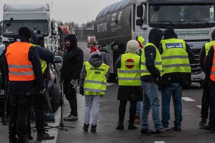 Блокада кордону – чому фермери Польщі знову перекрили кордон з Україною