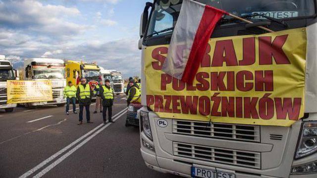 Польские перевозчики анонсировали новую блокировку границы в Шегинях