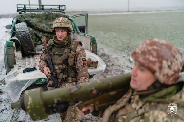 ВСУ разбили российскую колонну из 11 единиц бронетехники в районе Новомихайловки 