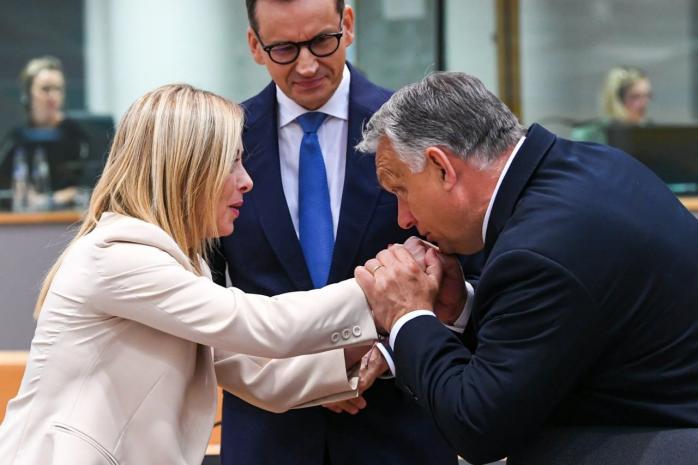 Мелоні та Моравецький прагнуть залучити Орбана до своєї "політичної сім'ї"