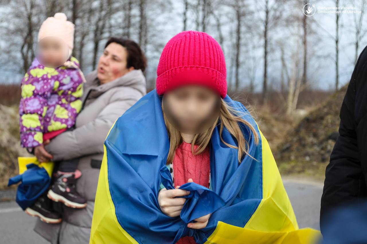 Україна повернула додому 11 дітей. Фото: Дмитро Лубінець